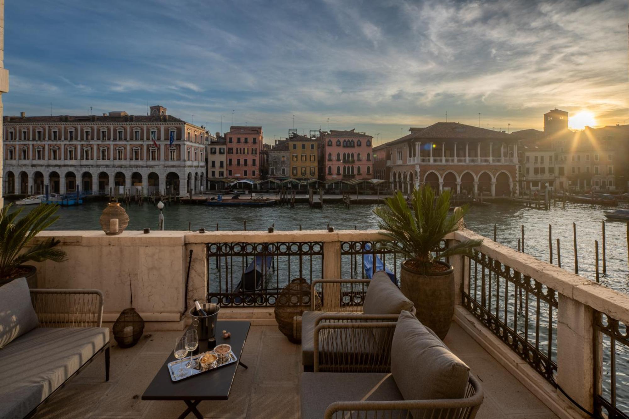 Grand Canal Luxury Apartment With Terrace R&R Венеція Екстер'єр фото
